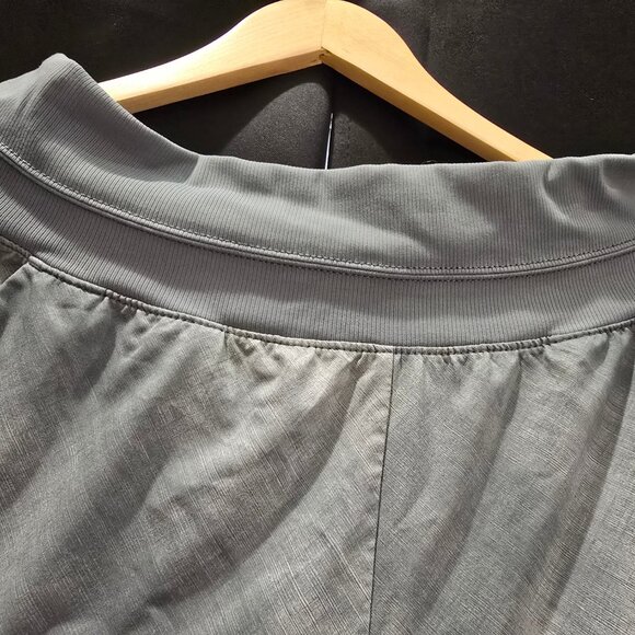 ATHLETA  Capri PANTS- size 12 - Picture 2 of 5